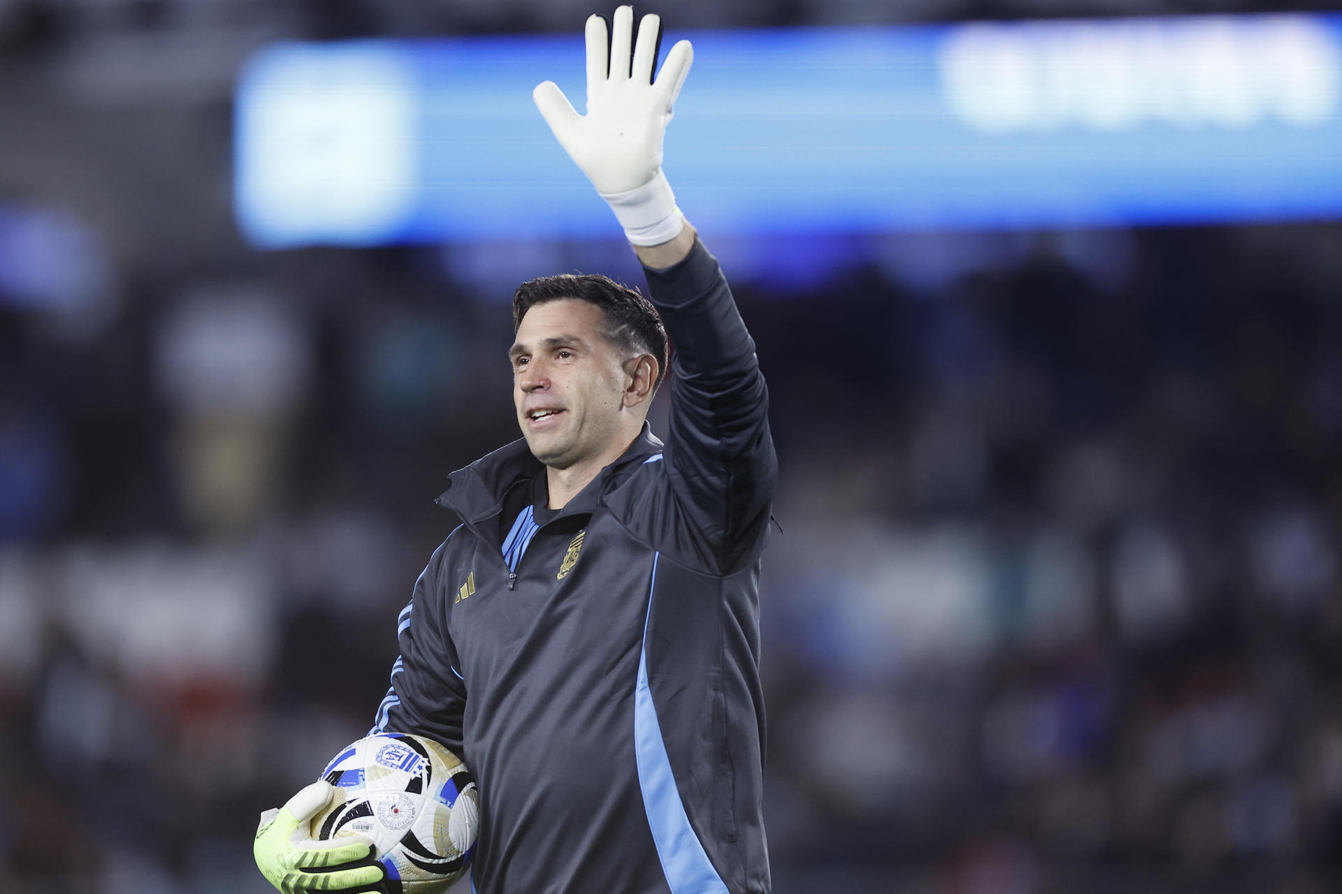 Emiliano Martínez de Argentina en el estadio Monumental en Buenos Aires (Argentina) en foto de archivo de Juan Ignacio Roncoroni. EFE