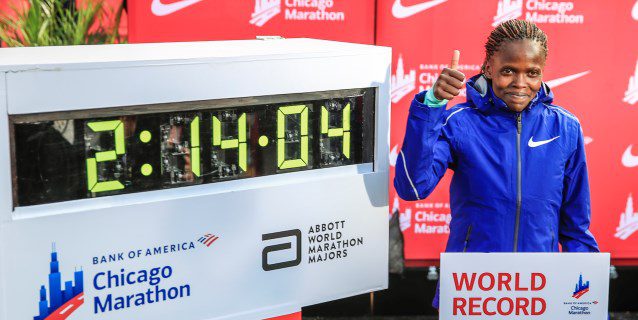 La keniana Brigid Kosgei bate el récord del mundo de maratón