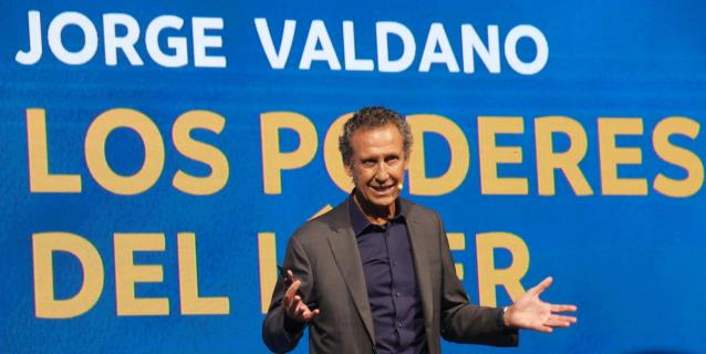 Valdano: “Messi es el primer genio del siglo XXI, Diego fue el último del siglo XX”