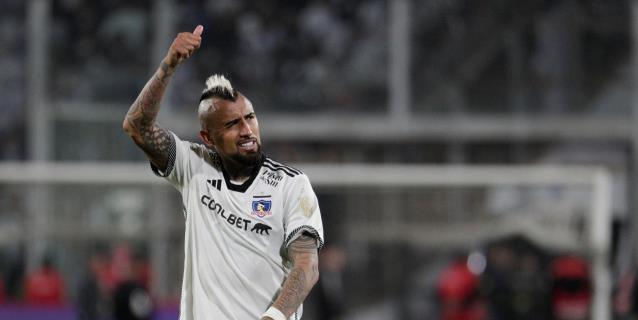 Vidal critica a Gareca por sacar a Brereton y considera un error haber cambiado a Berizzo