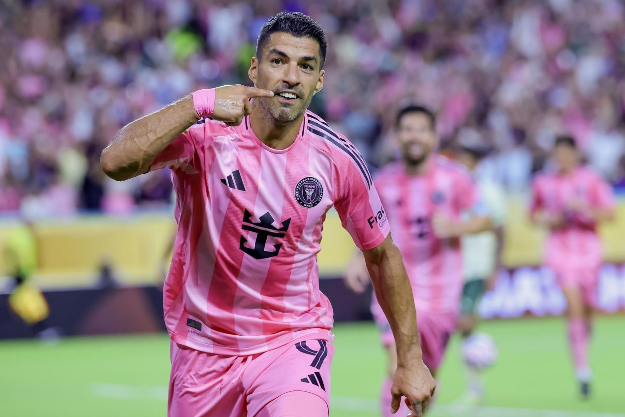 Luis Suárez, del Inter de Miami, celebra su gol contra el Palmeiras durante el partido de la Copa Mundial de Clubes de la FIFA 2025 en Miami Gardens, Florida (EE.UU.). EFE/CRISTOBAL HERRERA-ULASHKEVICH