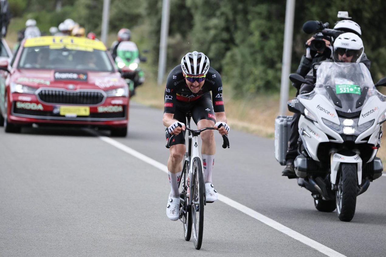 El ciclista belga Tim Wellens, del UAE Team Emirates, durante la etapa 15 del Tour de Francia que se ha disputado entre Muret y Carcassonne, Francia. EFE/EPA/CHRISTOPHE PETIT TESSON 