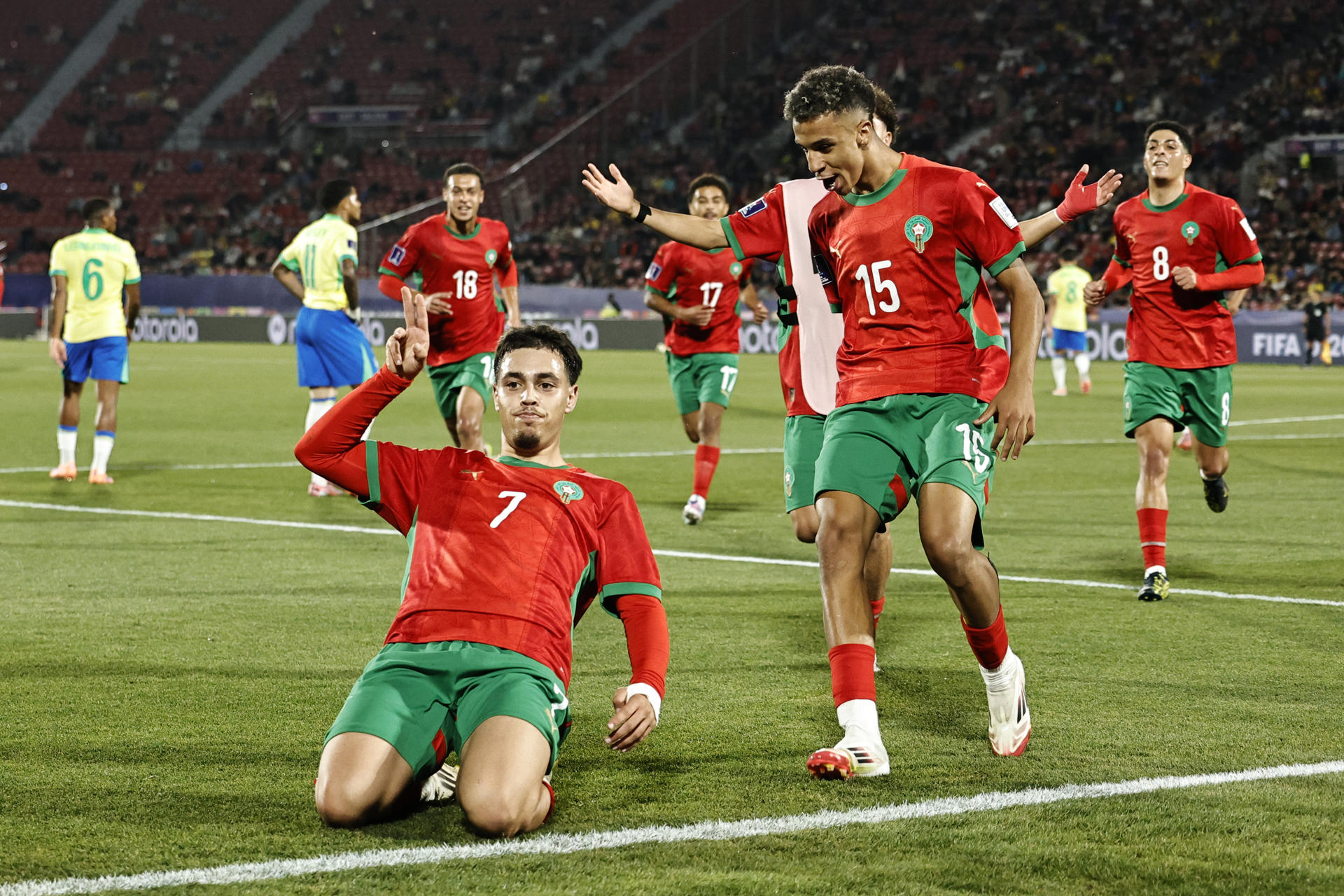 Othmane Maamma (i) de Marruecos celebra un gol en un partido de la Copa Mundial Sub-20. EFE/ Osvaldo Villarroel