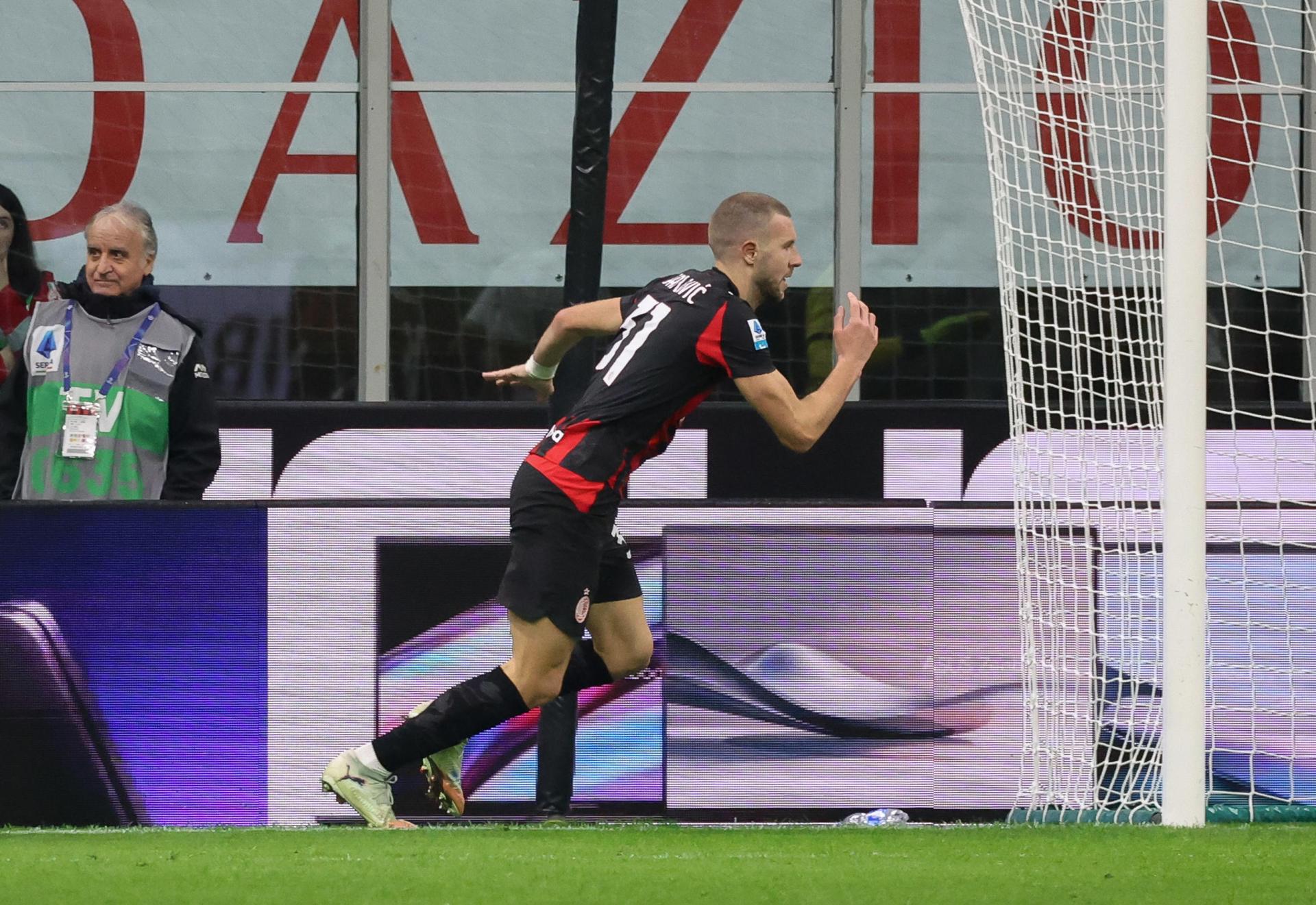 Pavlovic celebra el 1-0 del Milan al Roma. EFE/EPA/Roberto Bregani