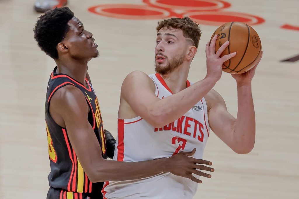 Alperen Sengun (d) sustituirá al lesionado Shai Gilgeous-Alexander en el 'All Star' de la NBA. EFE/EPA/ERIK S. LESSER SHUTTERSTOCK OUT