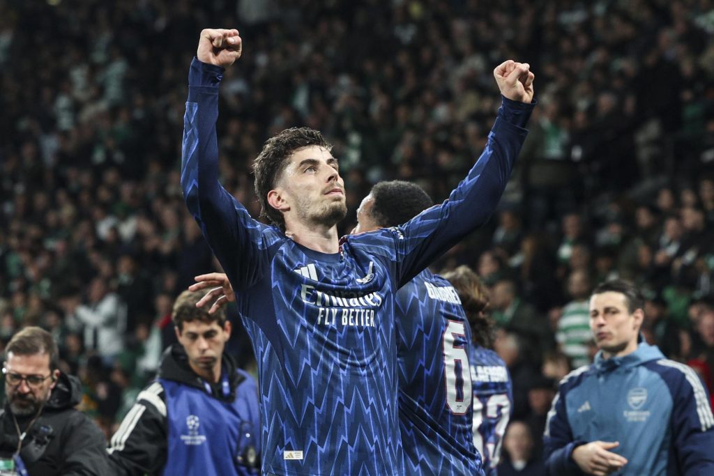 El delantero alemán del Arsenal Kai Havertz celebra el gol que dio la victoria a su equipo sobre el Sporting de Portugal en Lisboa. EFE/EPA/MIGUEL A. LOPES