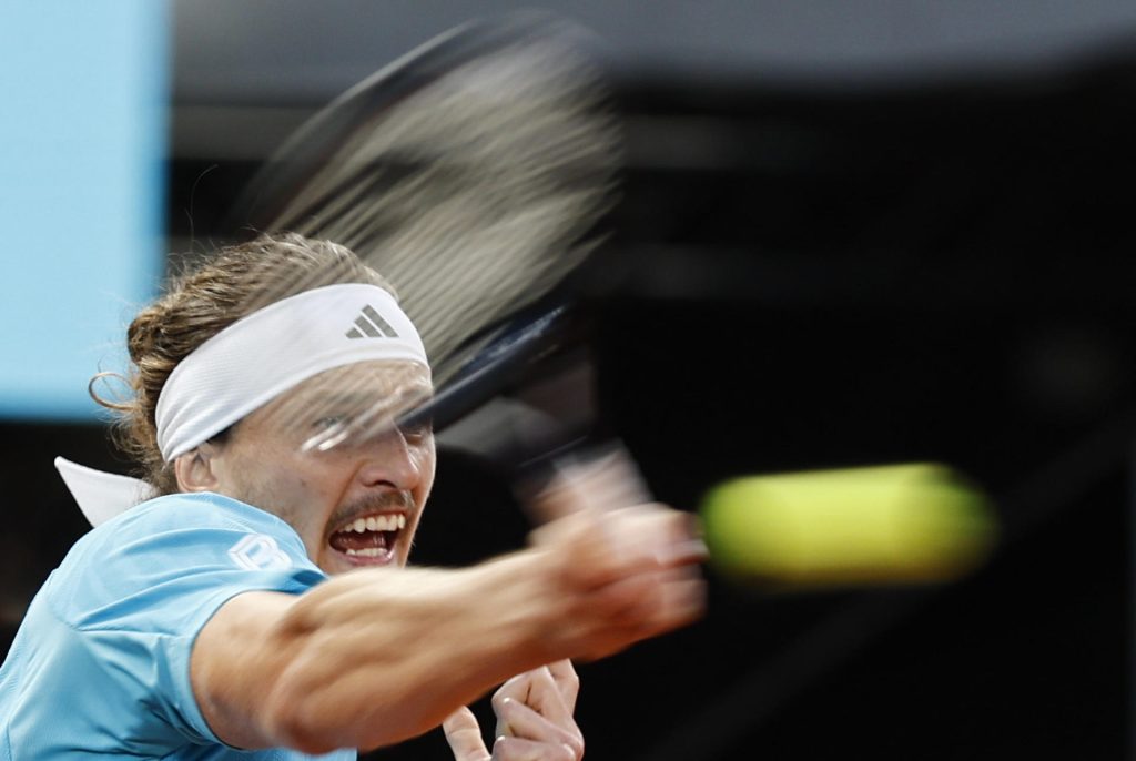 TENIS: Zverev gana a Cobolli y jugará su cuarta semifinal en Madrid con Blockx