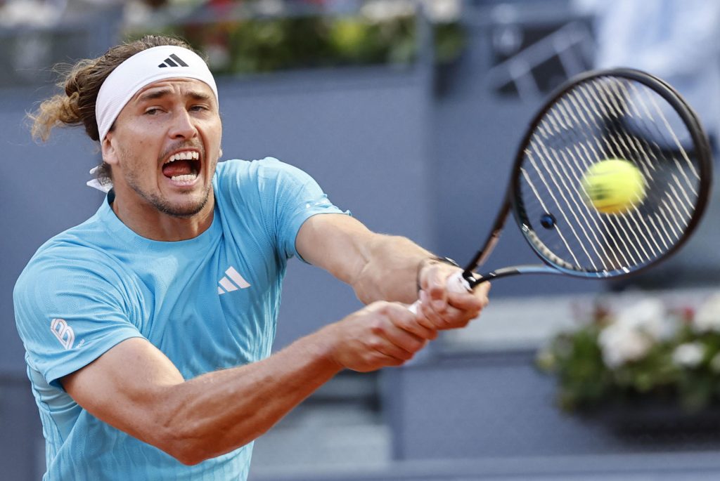 TENIS: Zverev se opone a la resistencia de Atmane