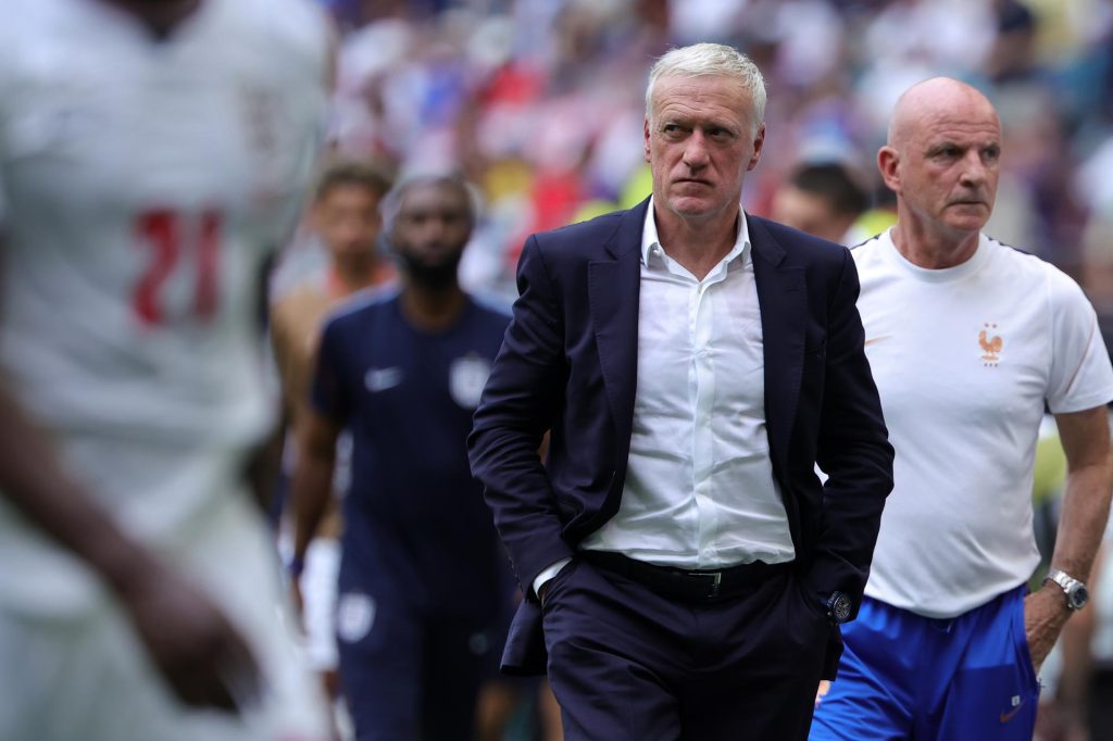 Didier Deschamps se despidió este sábado como técnico de Francia en el partido por el tercer puesto del Mundial 2026, ante Inglaterra. EFE/EPA/CRISTOBAL HERRERA-ULASHKEVICH
