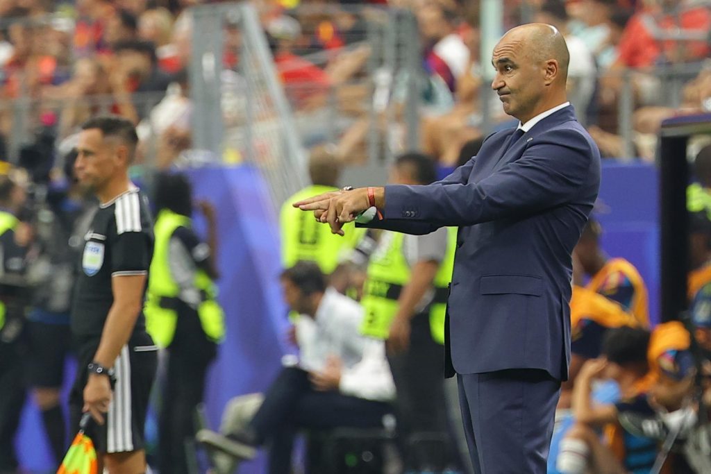 El seleccionador nacional de Portugal, Roberto Martínez, reacciona durante el partido de octavos de final del Mundial de la FIFA 2026. EFE/EPA/CHRISTOPHER NEUNDORF
