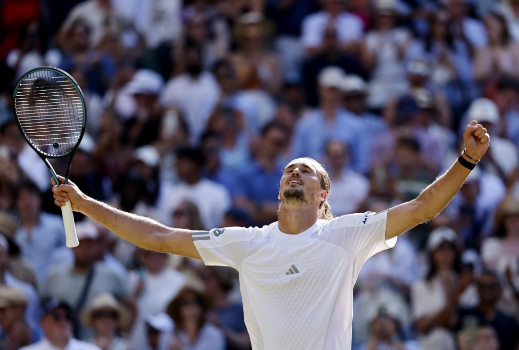 Alexander Zverev celebra su triunfo en octavos de final de Wimbledon.EFE/EPA/TOLGA AKMEN