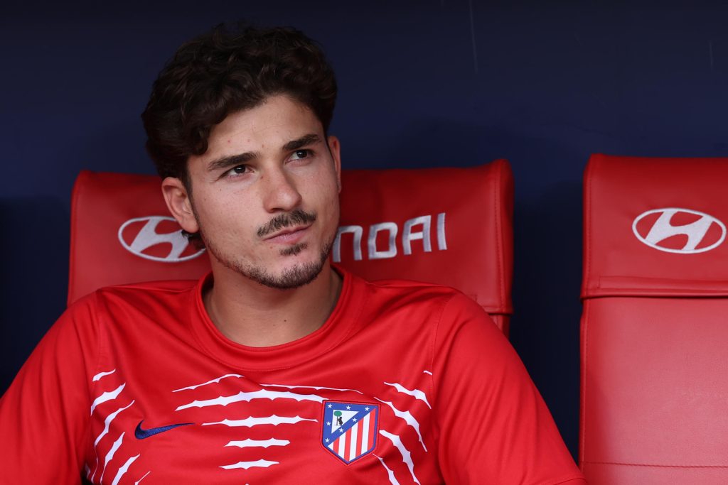 Fotografía del pasado 23 de agosto, en la que puede verse al delantero argentino del Atlético de Madrid, Julián Alvarez, antes del partido de LaLiga entre su equipo y el Villarreal. EFE/ Kiko Huesca