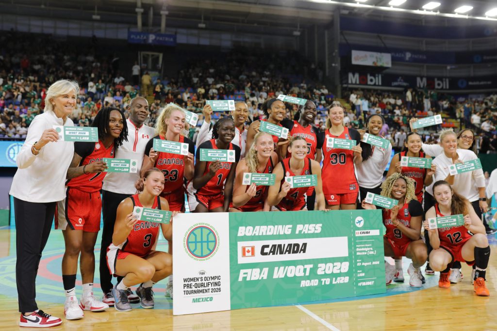 Jugadoras de Canadá celebran tras ganar este domingo la final del Preolímpico de baloncesto FIBA 2026 ante México en la Arena Astros, en Guadalajara (México). EFE/ Francisco Guasco